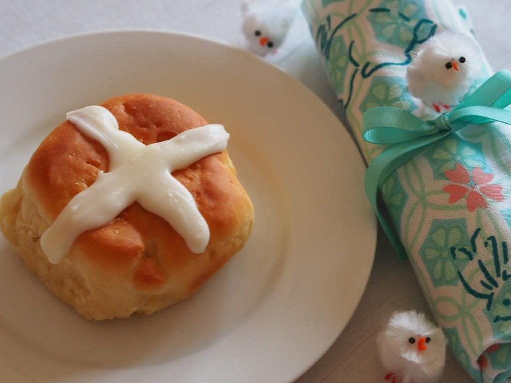 White chocolate hot cross buns (makes 12)